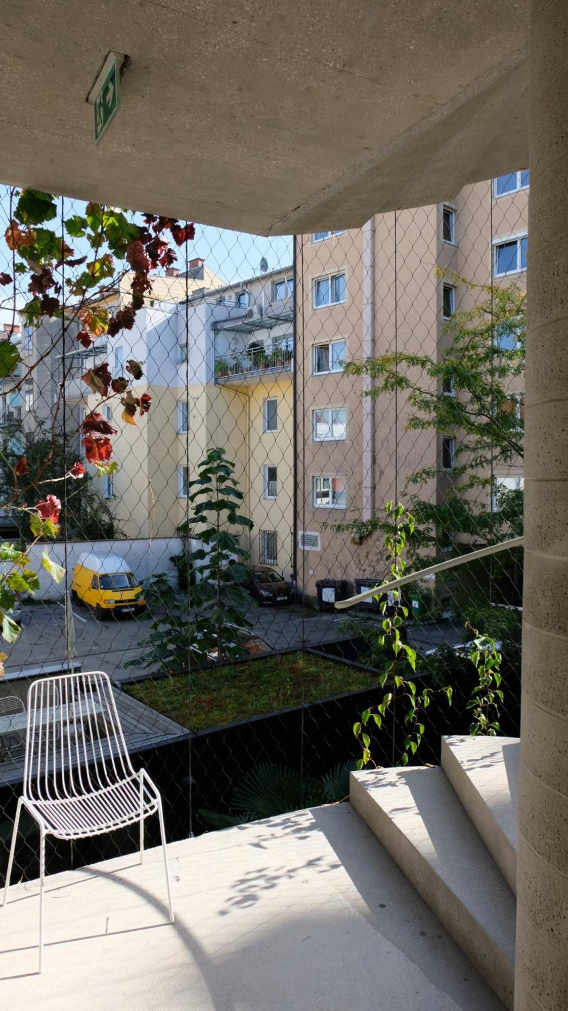 Schick Und Luftig Im Herzen Von Линц Екстериор снимка